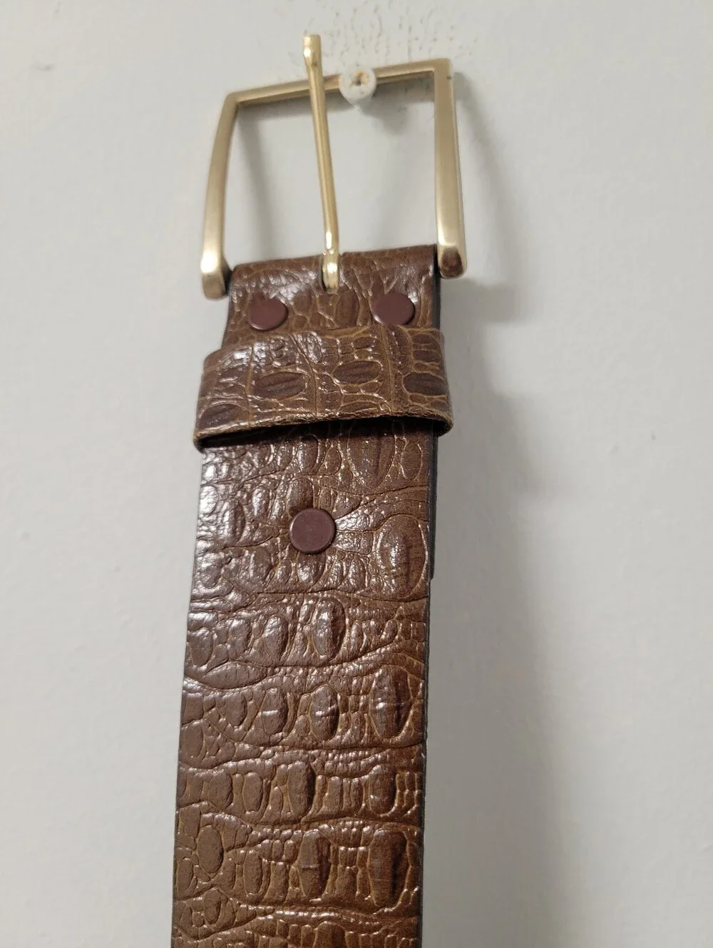 Vintage Croc Embossed Leather Belt - Gold Toned Buckle- Size 34 -S